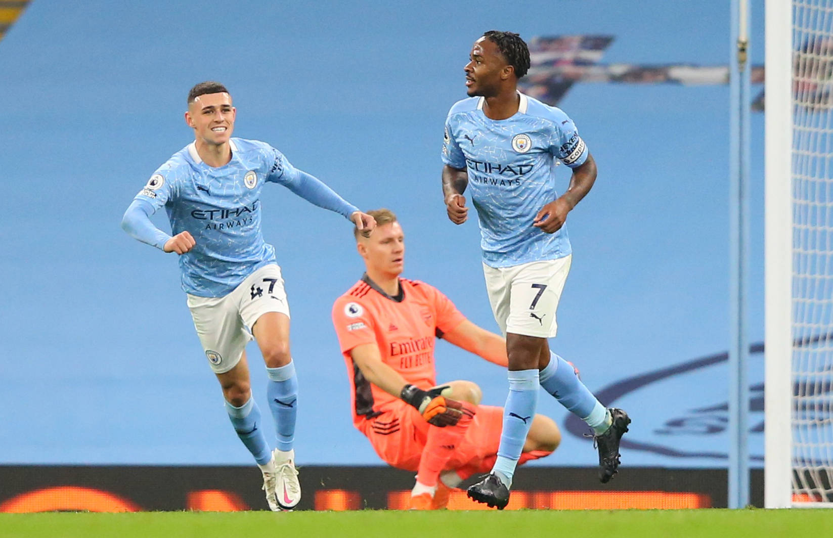 紧随其后的 紧随其后的